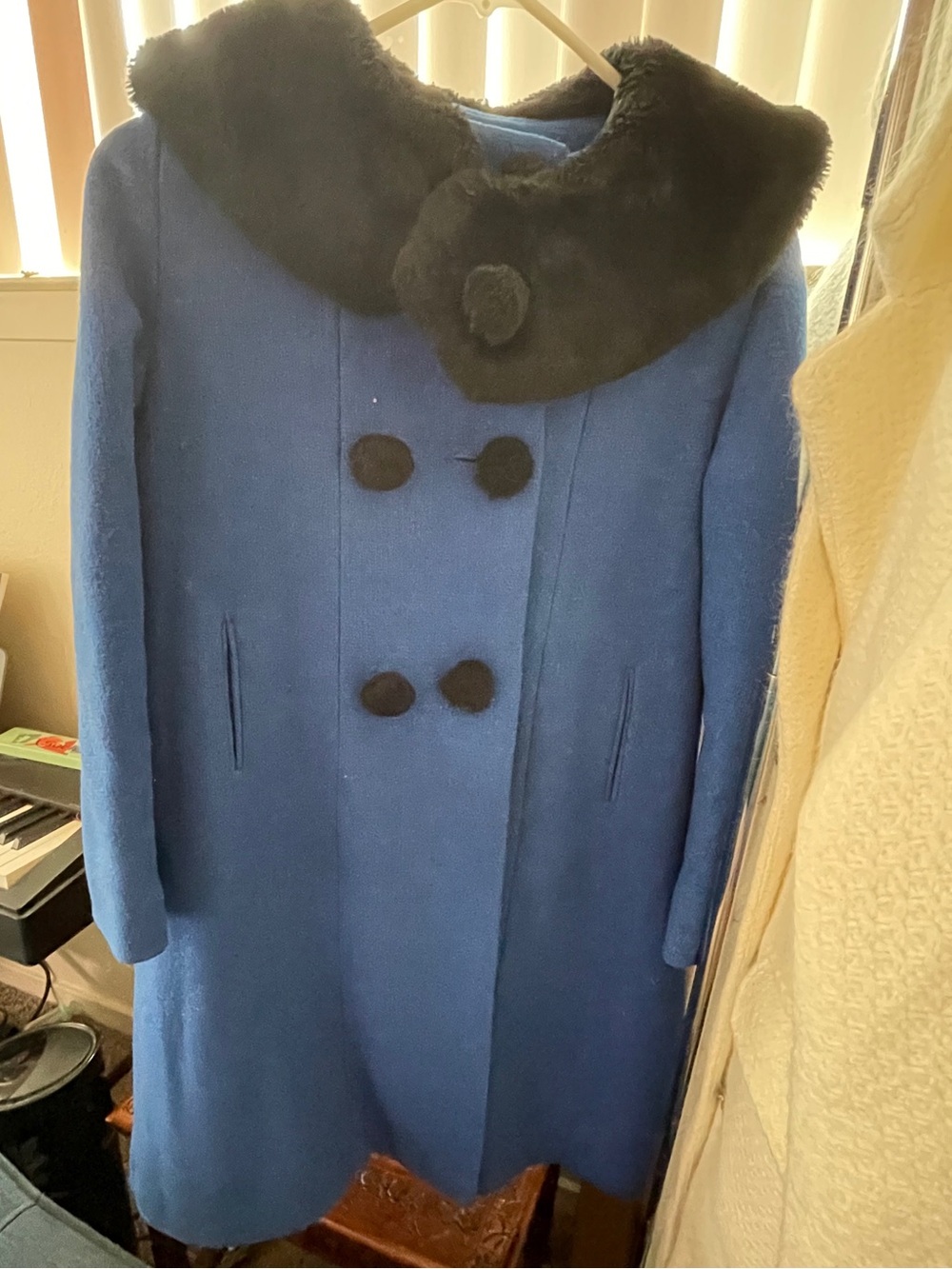 Blue Wool Peacoat with Black Faux Fur Collar vintage 1950s
